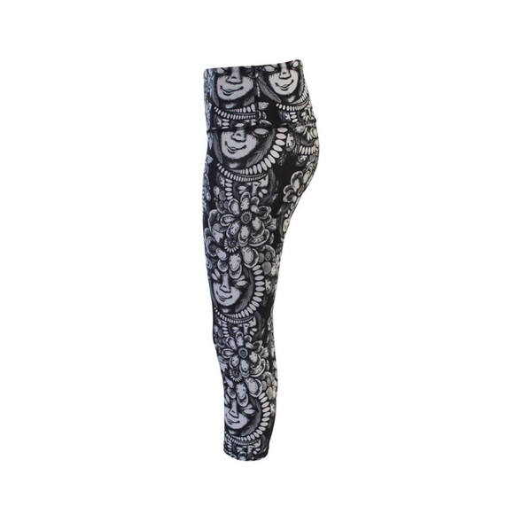 Nominou Nic Black & White Capri Leggings - Picture 3 of 8